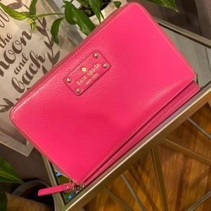 Kate Spade Travel Wallet